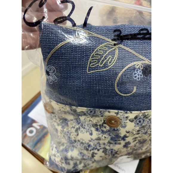 Koret City BluesWomen's  XL Denim Patchwork Embroidered Button Front Shirt - Picture 14 of 14